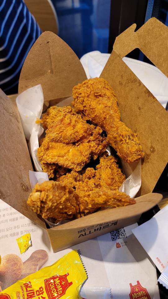 맘스터치포이 이미지