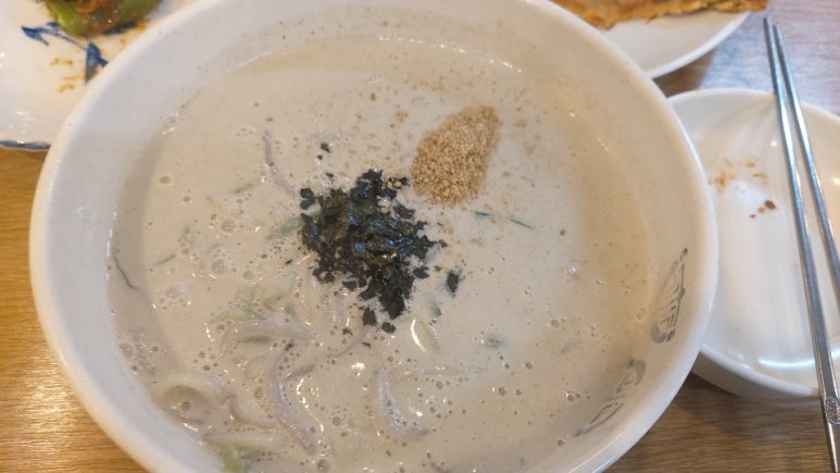 시골들깨칼국수 이미지
