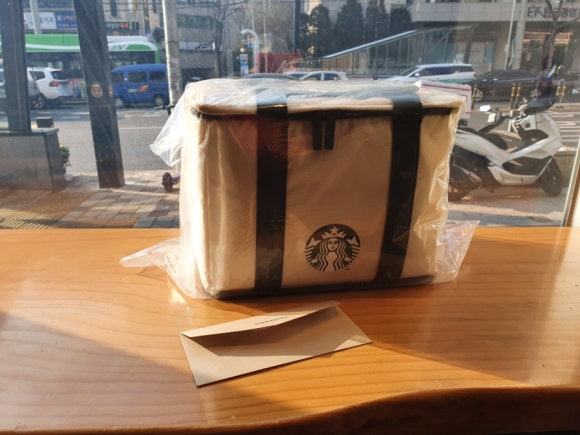 스타벅스커피 서강대흥역 이미지