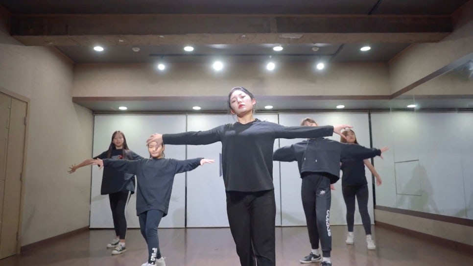 보미엔터 이미지