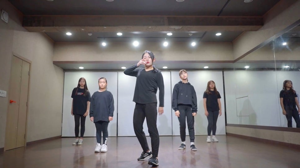보미엔터 이미지