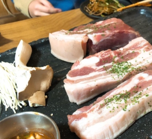 꿀꿀돼지 이미지