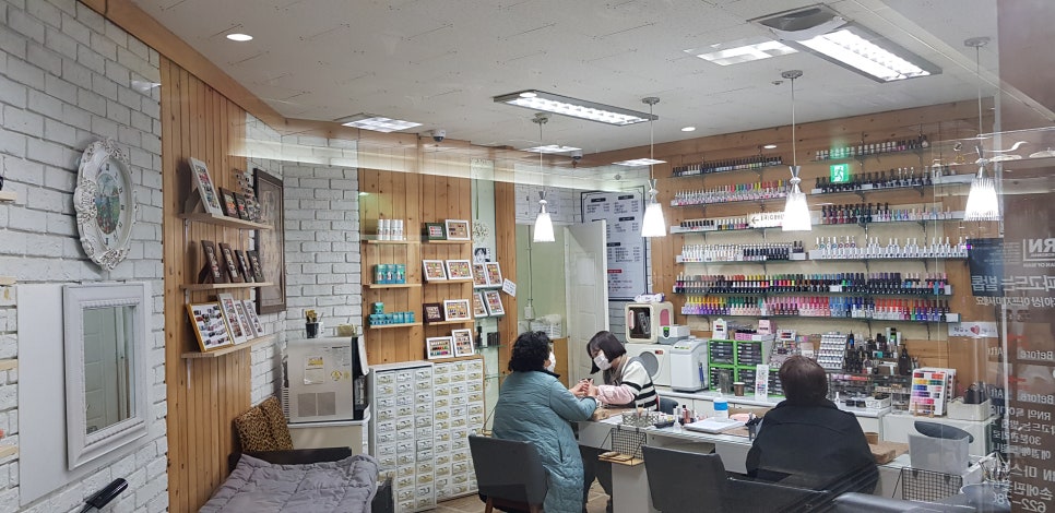 손에핀꽃 이미지