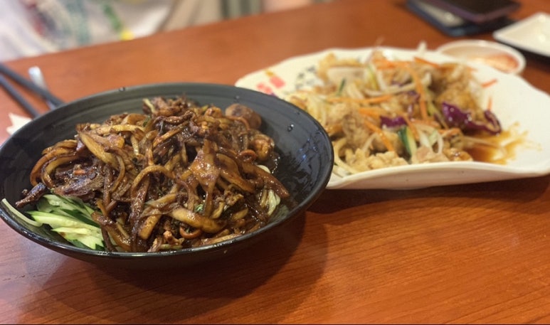 쓰촨&홍콩반점 이미지