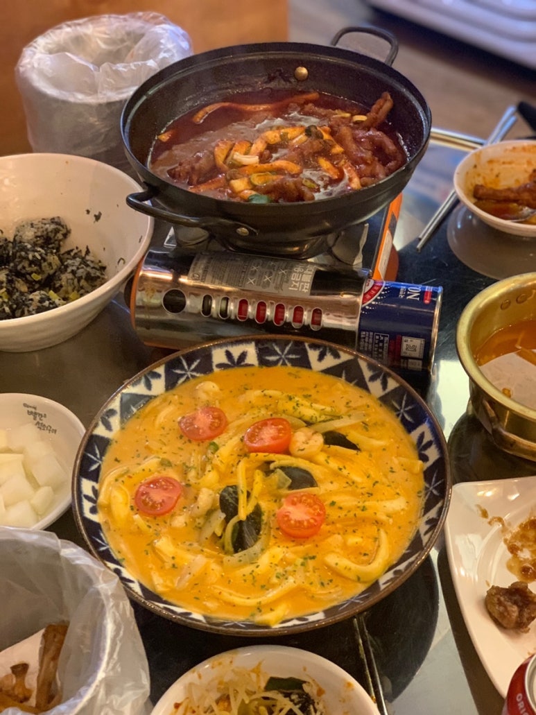 빨간석쇠 이미지