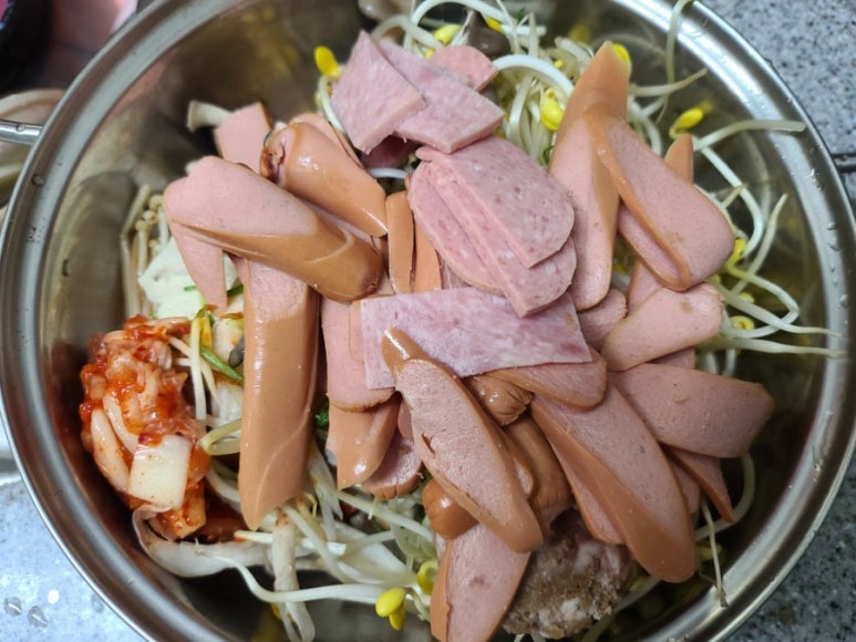 토브부대찌개 이미지