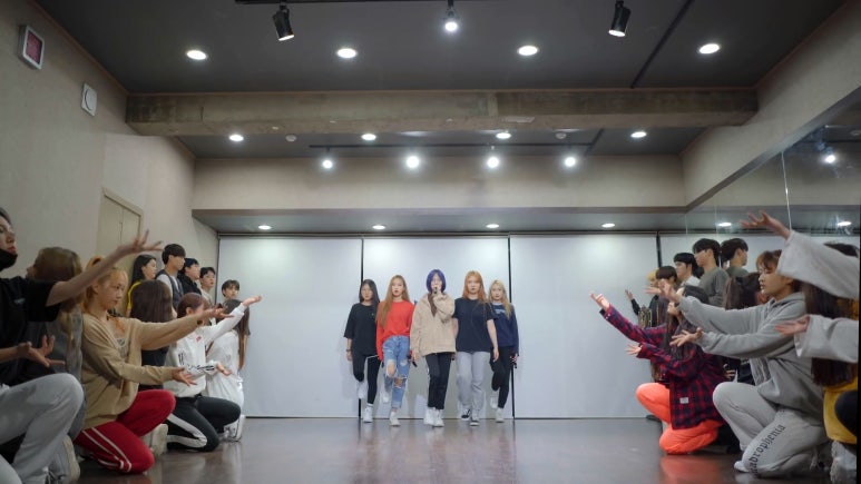 보미엔터 이미지