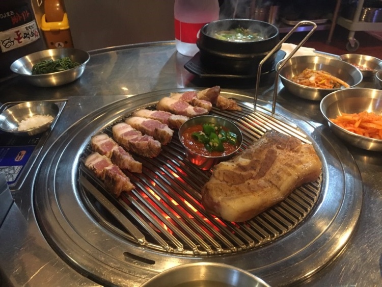 돈먹쇠 이미지