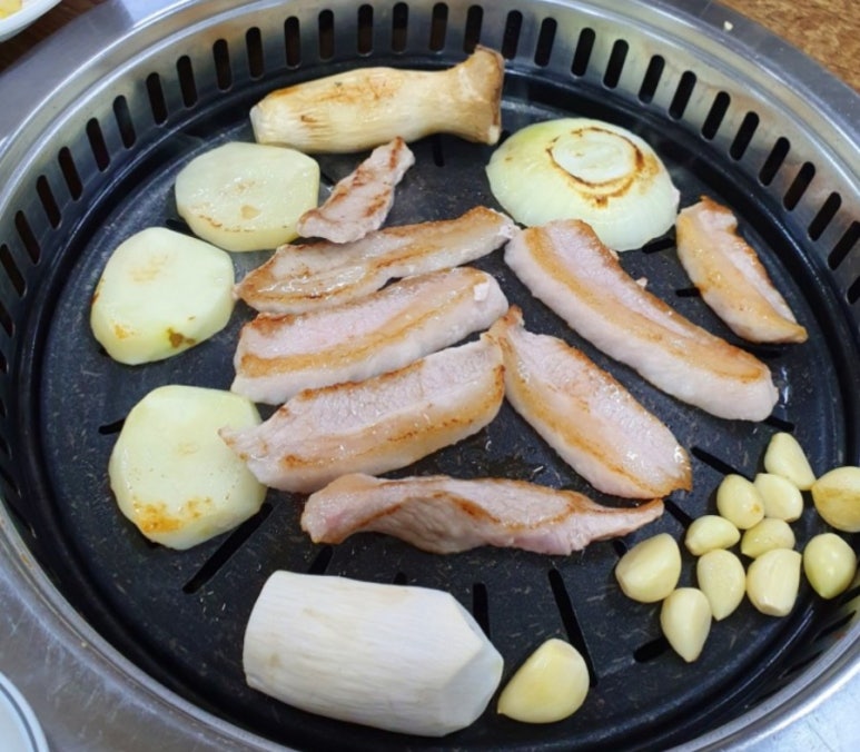이참흑돼지 이미지