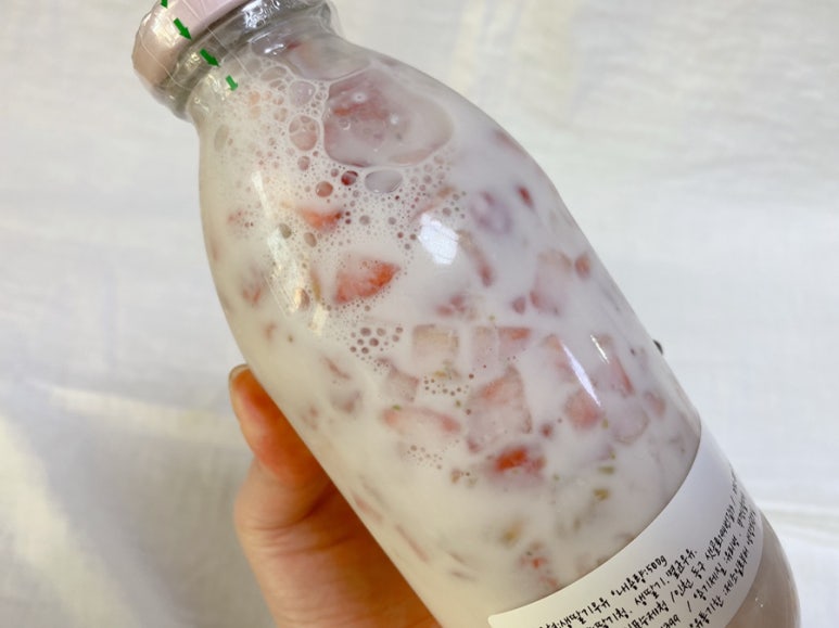 리얼생딸기우유 이미지