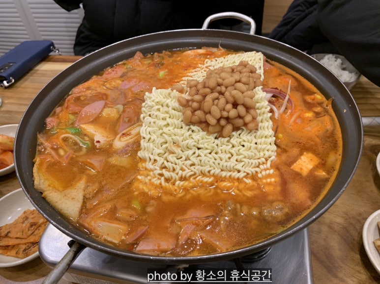 쌍둥이 부대찌개 이미지