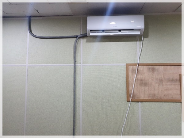 에어컨하는남자 이미지