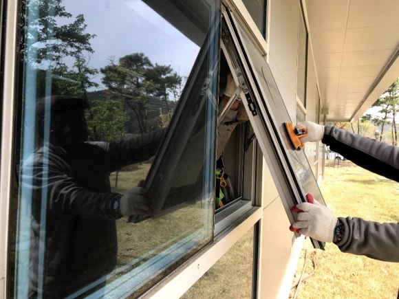 신성유리 이미지