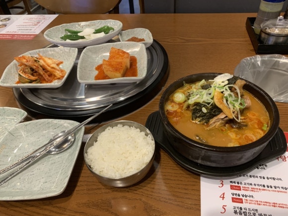 고래감자탕 신사점 이미지