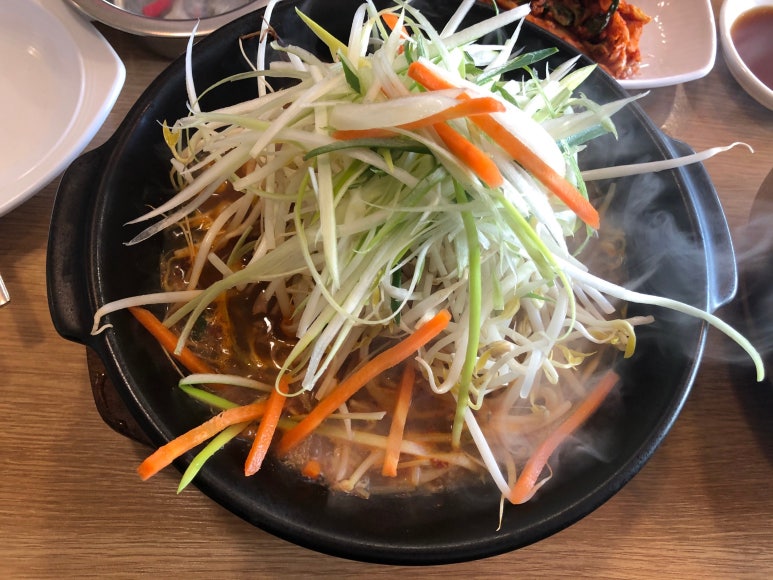 뚝배기육칼 이미지