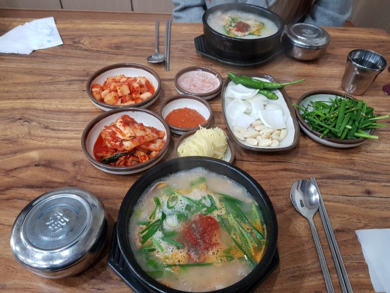 설봉돼지국밥 이미지