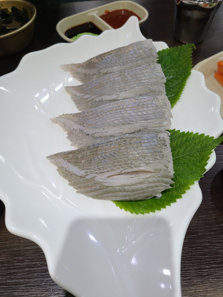명품 세꼬시 물회 이미지