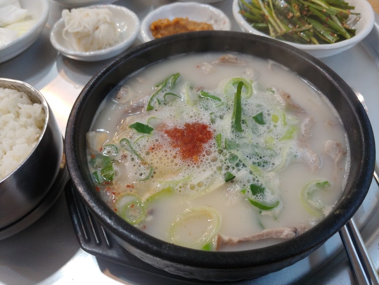 화명국밥밀면 대표메뉴 사진