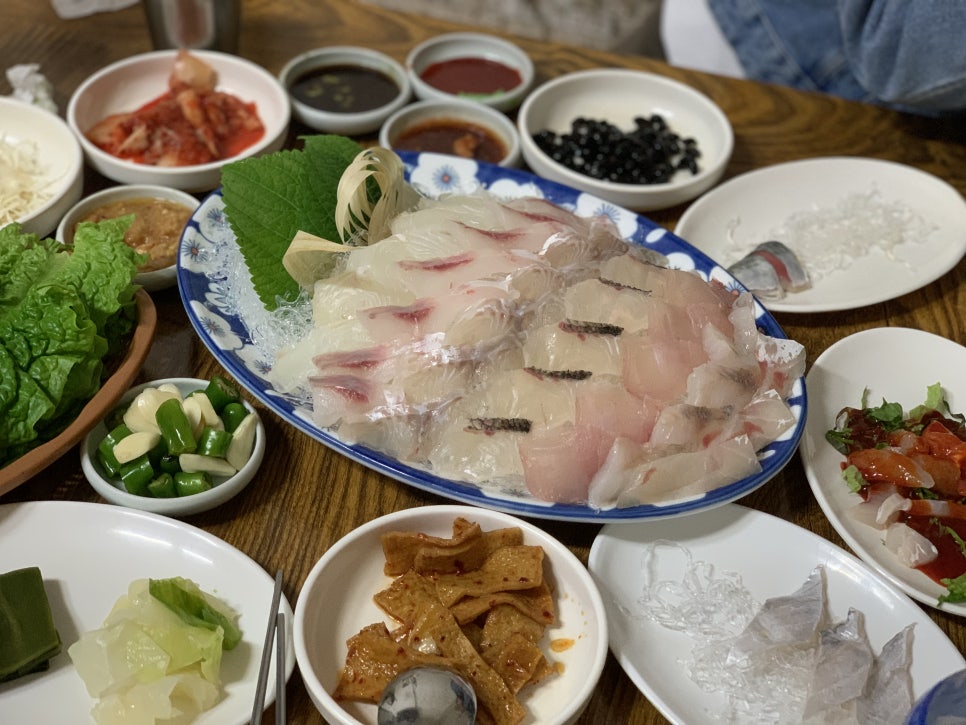 운좋은횟집 이미지