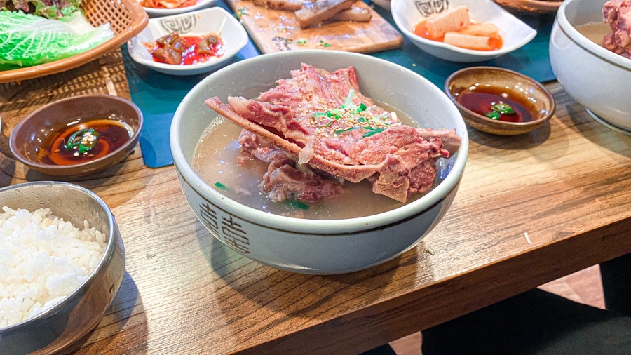 제주접작뼈국 이미지