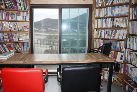 강변모텔 이미지