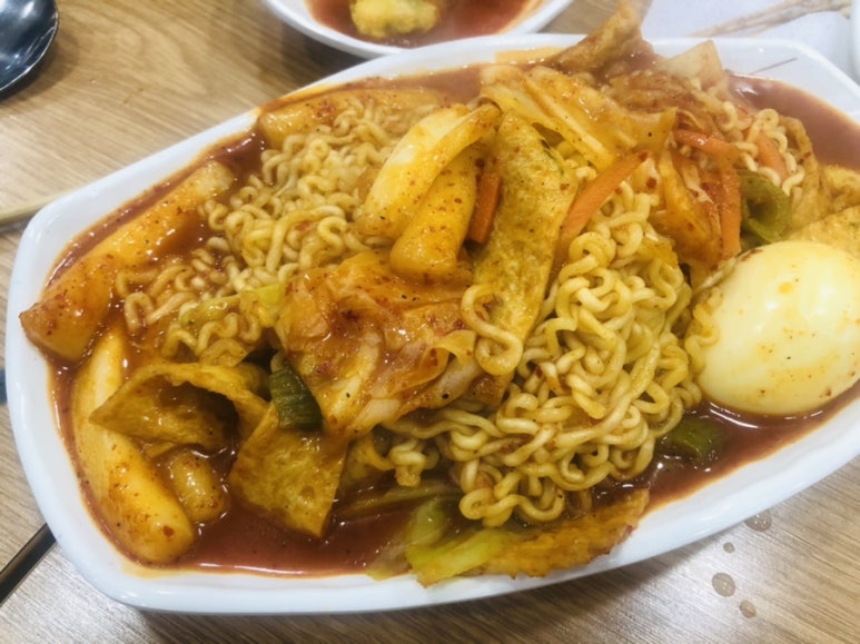 쭈니떡볶이 이미지