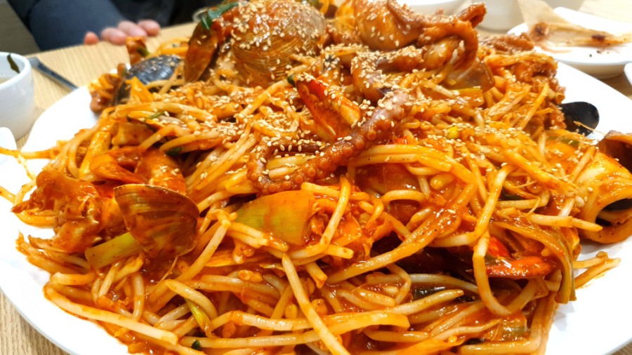 동해물과아구찜 이미지