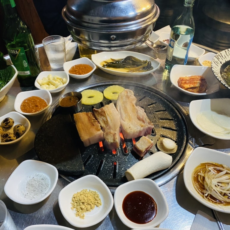 밥먹는하마 이미지