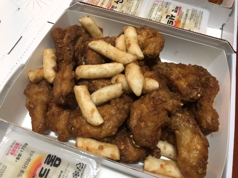 치킨신드롬사천율량점 이미지