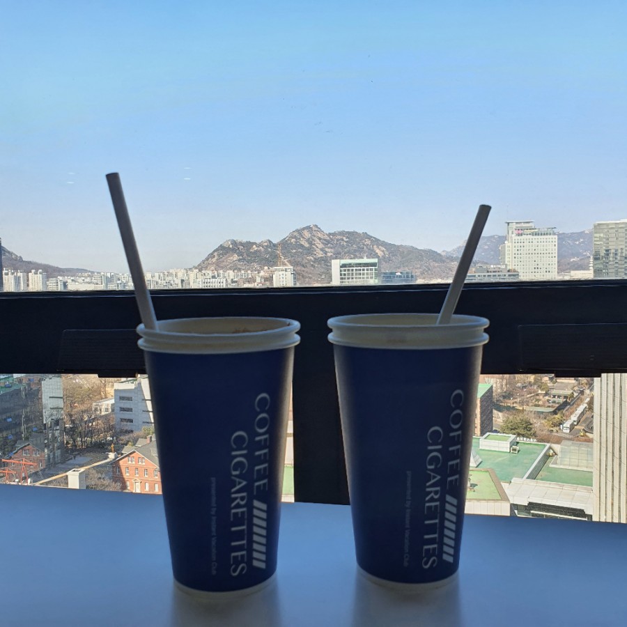 커피앤시가렛 이미지