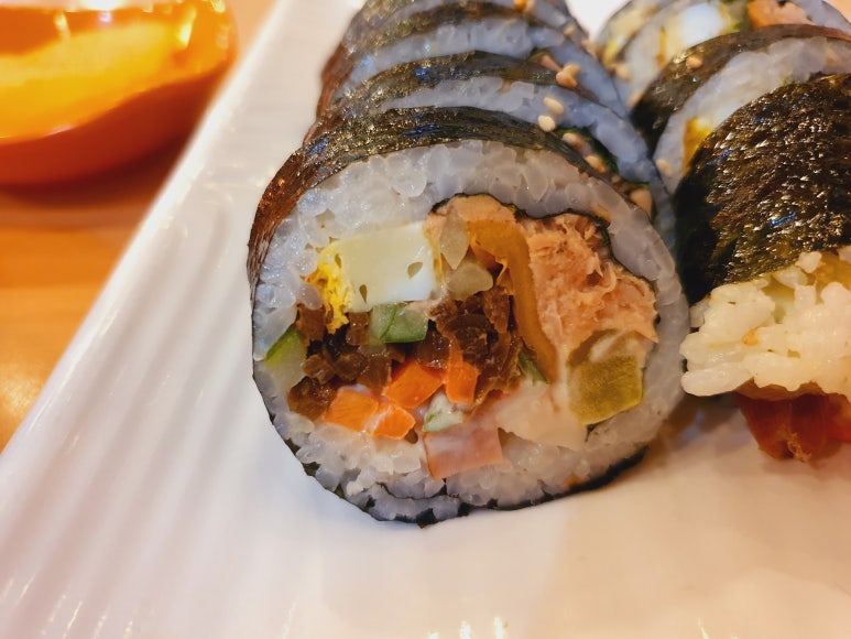 샤르르김밥 이미지