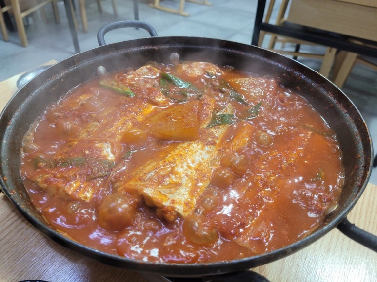 둥근상시골집 이미지