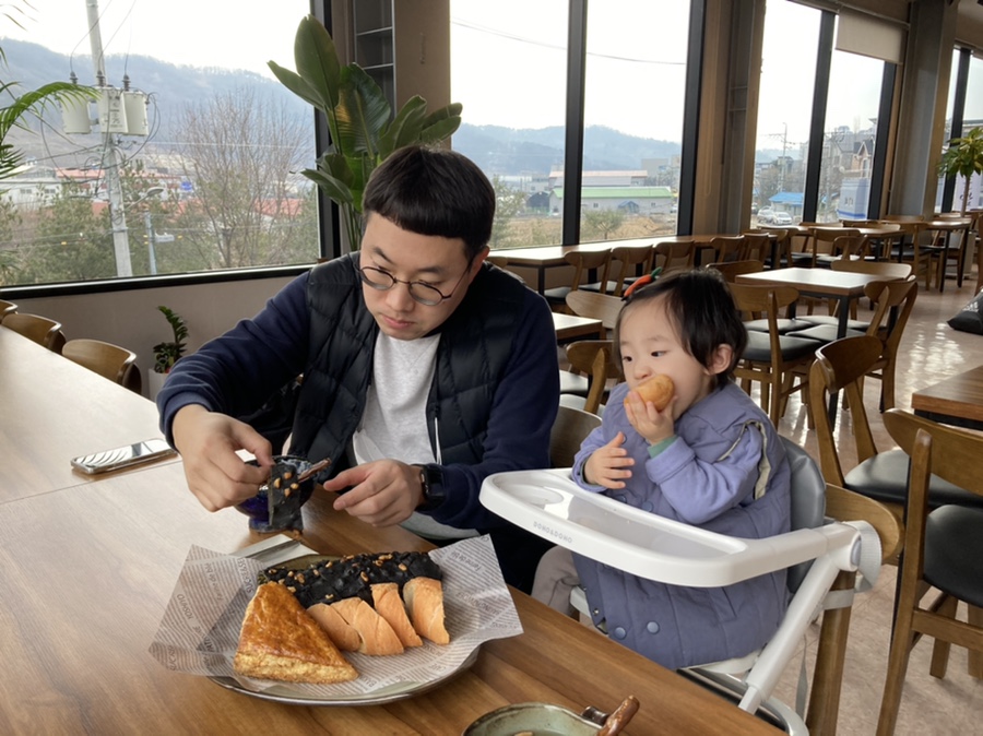 이유 베이커리 이미지