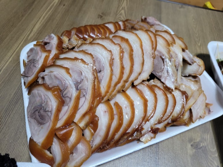 신흥왕족발 이미지