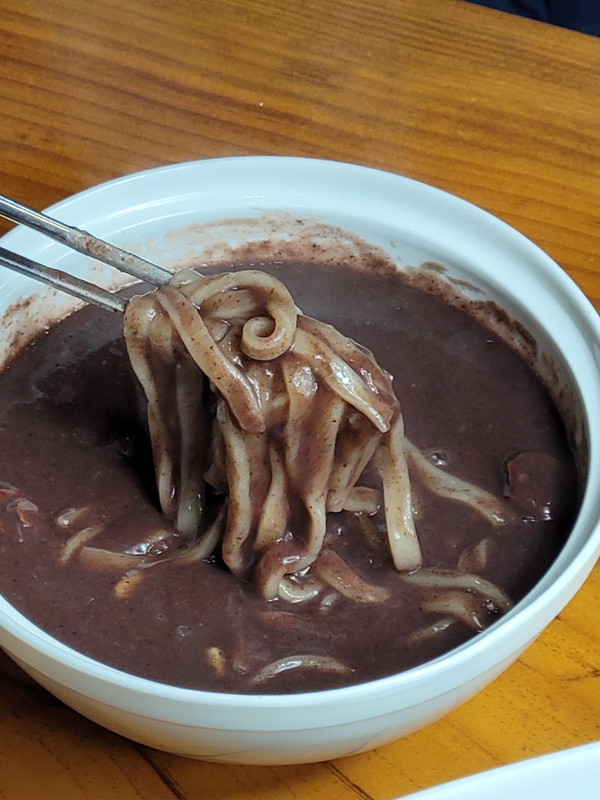 팥칼국수 이미지