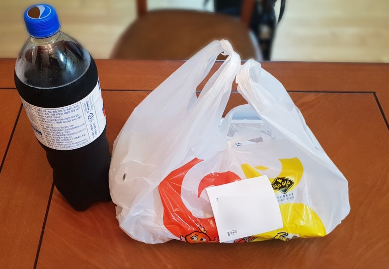치킨욜로 이미지