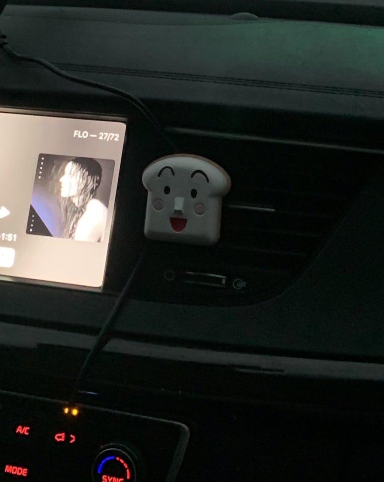 디오르센트 이미지