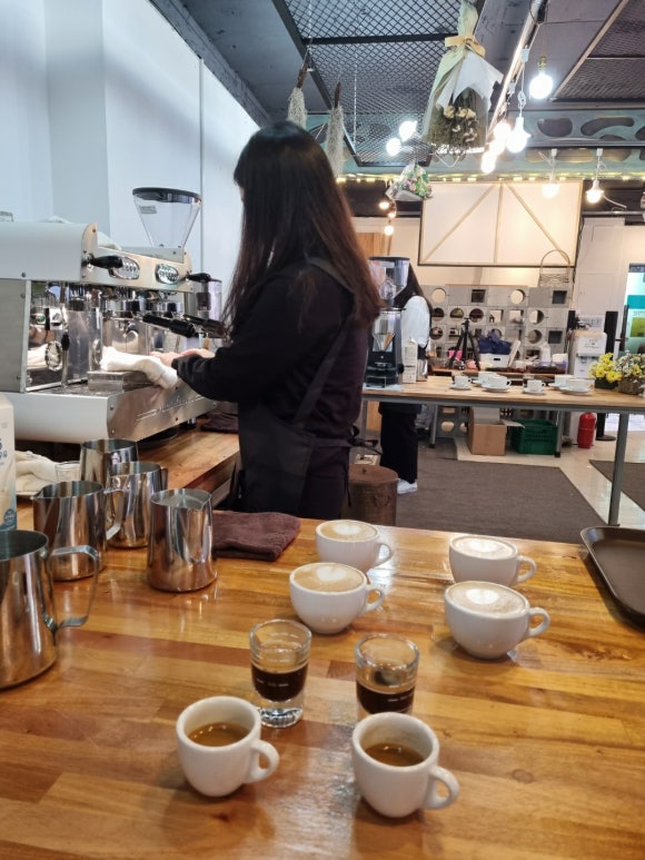 포엠커피 이미지