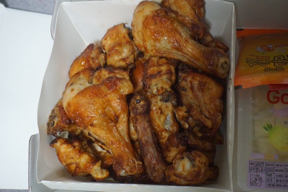 부산 부곡점 굽네치킨 이미지