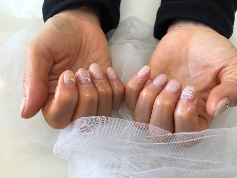 반하는 네일 이미지