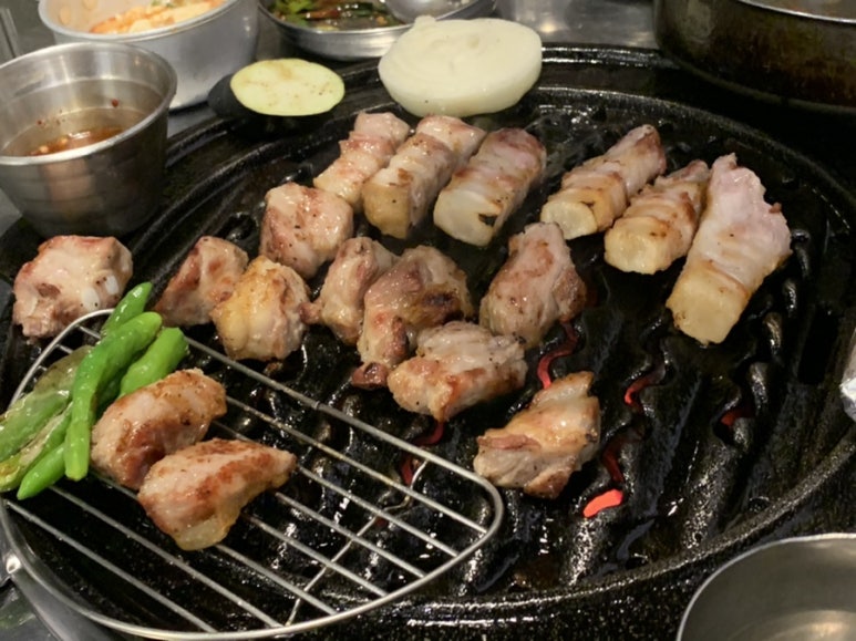 눈꽃돼지 이미지