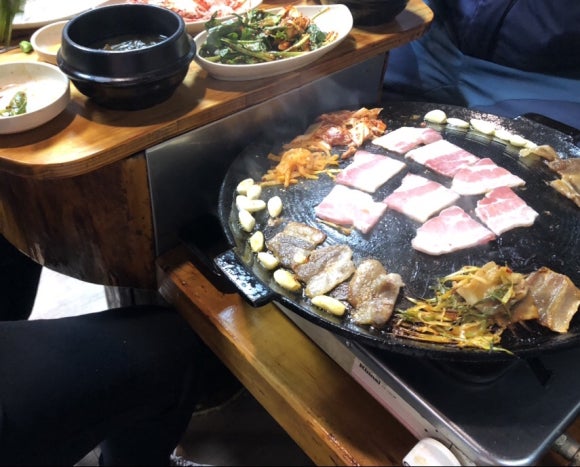 통나무돼지짱 이미지