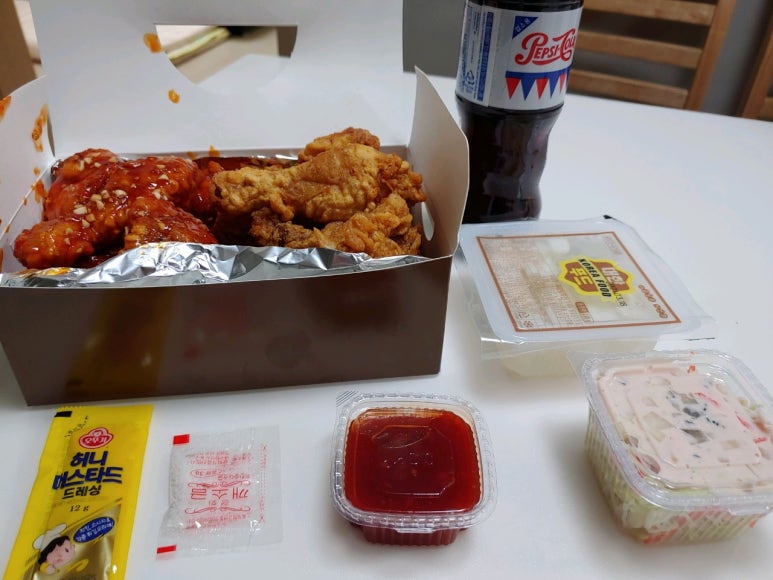 우방치킨 이미지