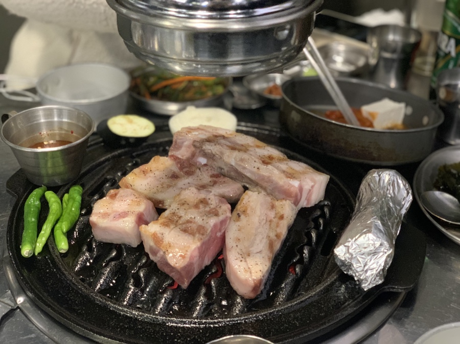 눈꽃돼지 이미지