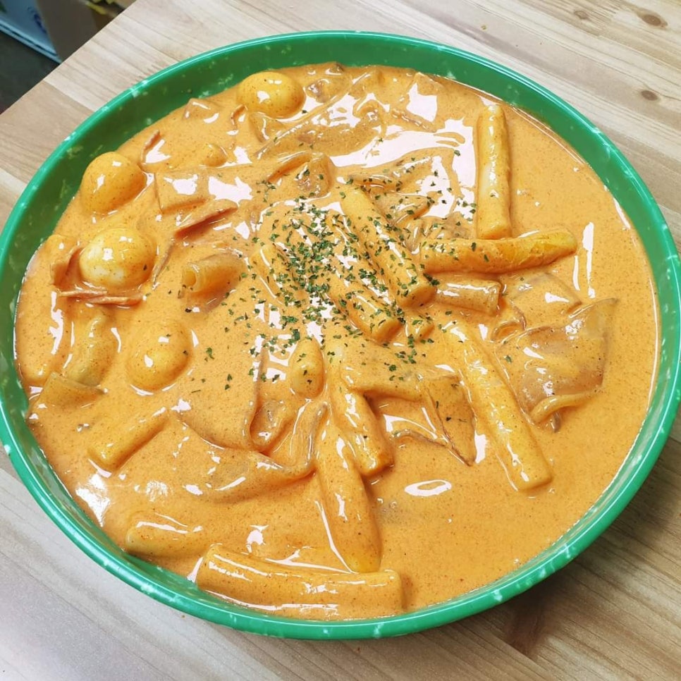 을찌로국물떡볶이 이미지