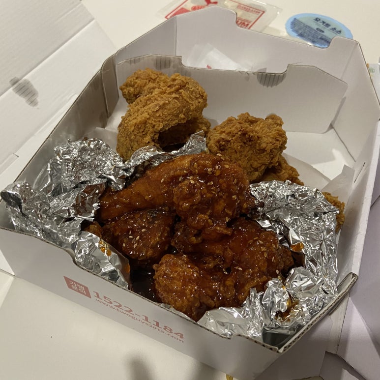 투가이즈치킨앤피자 이미지