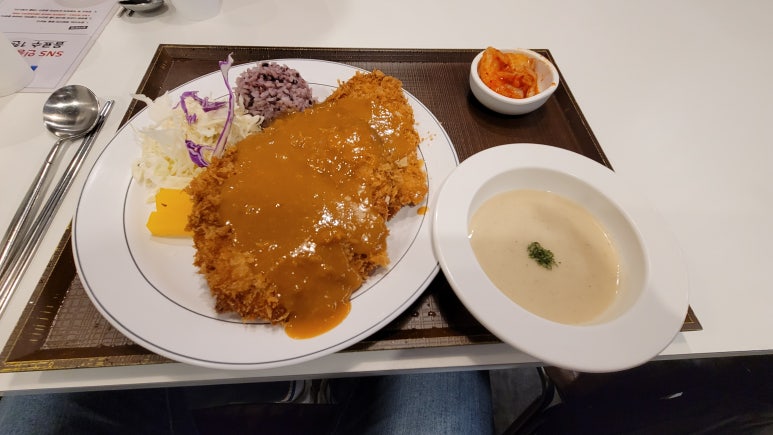 엠브로 돈까스 신촌점 이미지