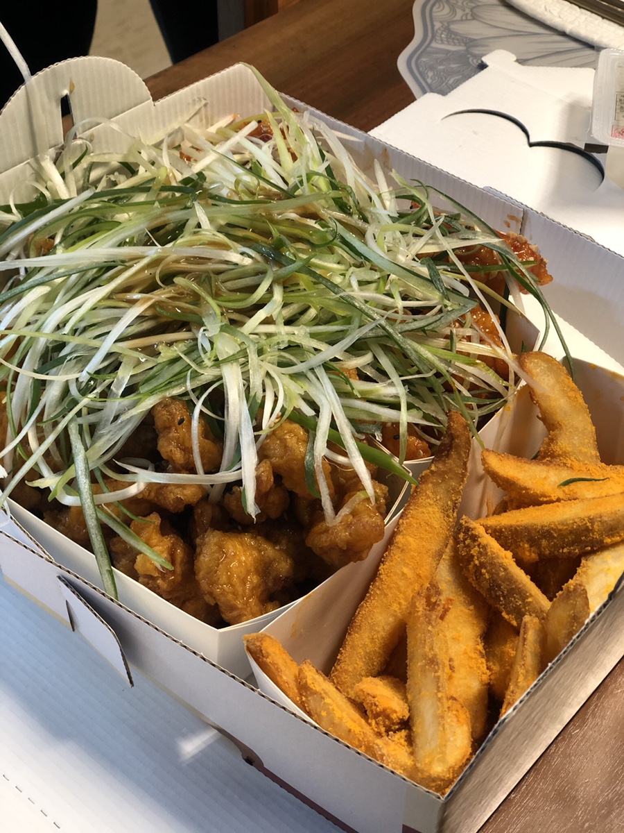 지붕위에파닭 이미지