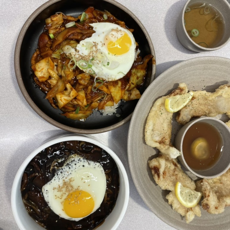 청춘덮밥 이미지
