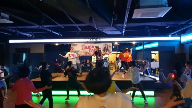줌바댄스스튜디오 이미지